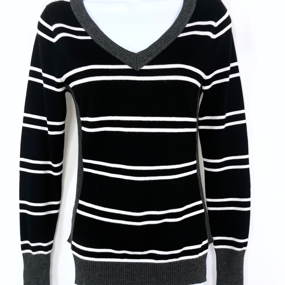 NWOT Hippie Rose Striped V-Neck Sweater